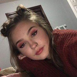 Meet your Posher, Aria